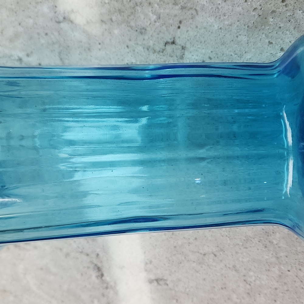 Vintage Turquoise Glass Crimped Top Vase - Picture 6 of 9